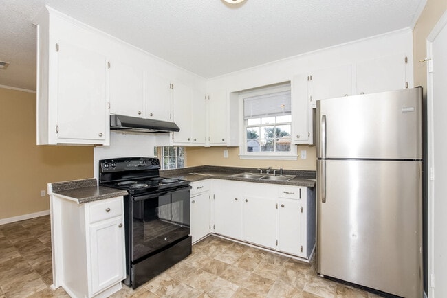 Foto del edificio - 7671 Mendelwood Dr