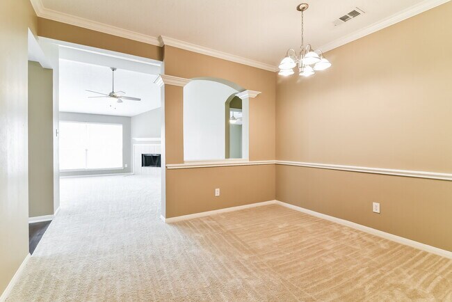 Foto del edificio - 3122 Rainpark Ln