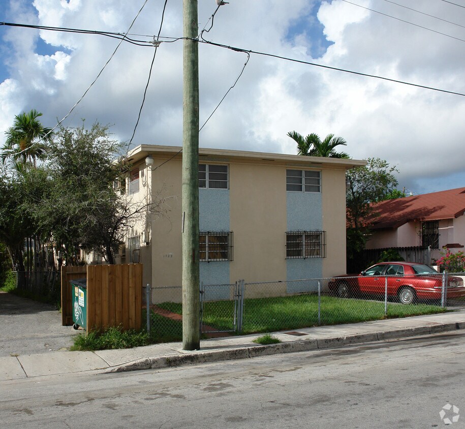 Foto del edificio - 1782 SW 3rd St