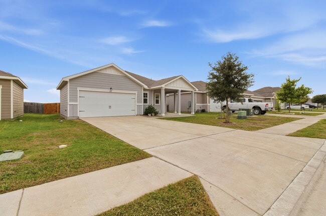 Foto del edificio - 211 Shiro Dr