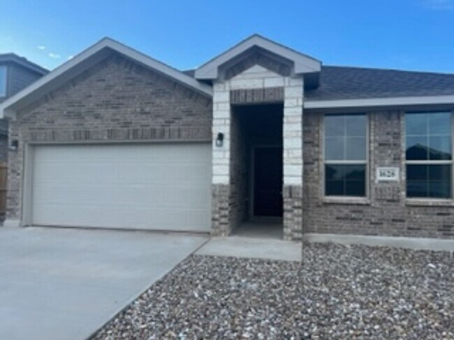 Building Photo - For Lease - 1628 Palo Duro Dr - Odessa, TX