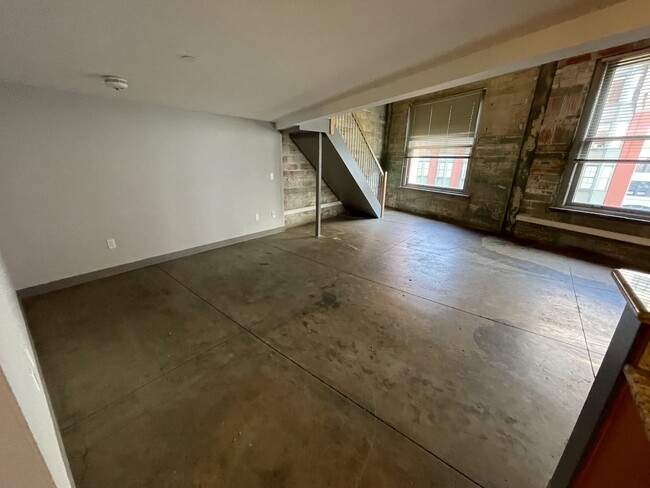 Living room - 1104 Prospect Ave E