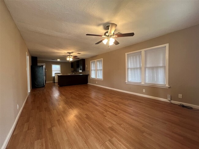 Foto del edificio - 1110 E 27th St