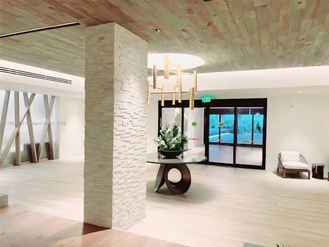 Building Photo - 2301 Collins Ave