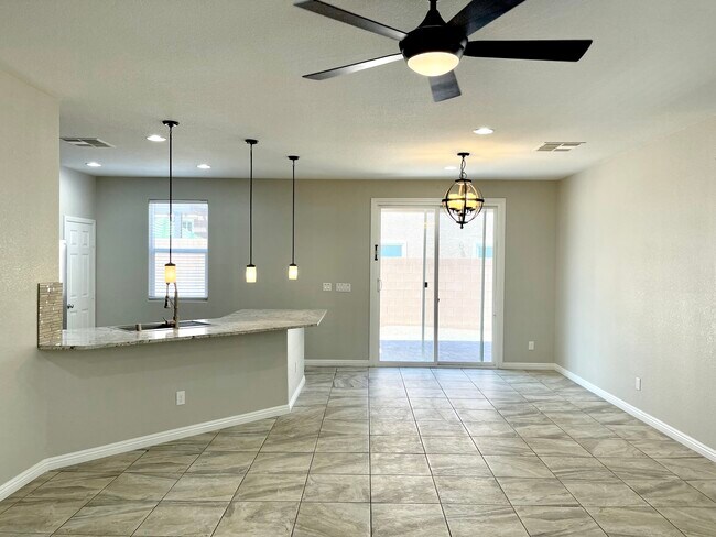Building Photo - 8782 Halcon Ave