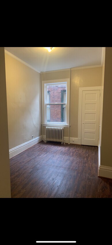 Building Photo - 36 N Gallatin Ave