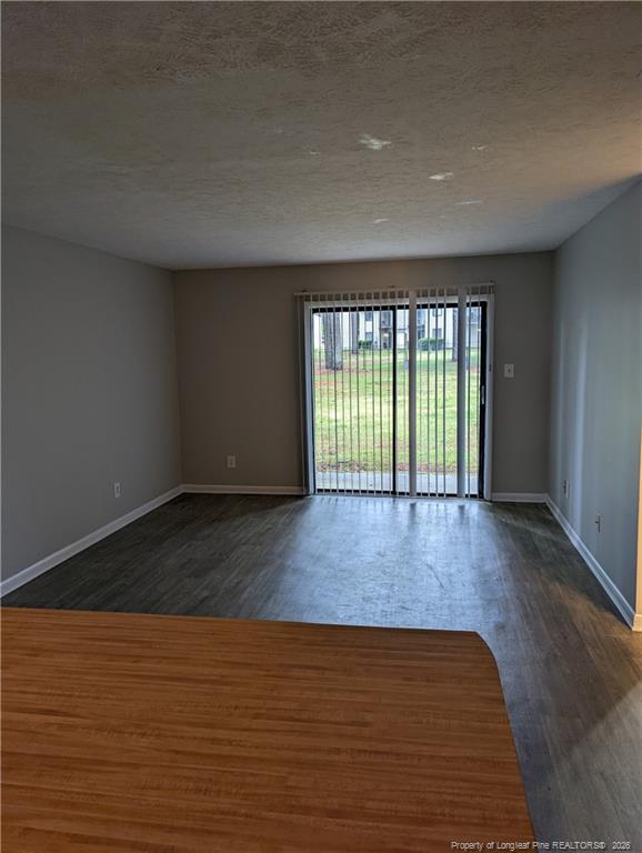 Foto del edificio - 823 Applewood Ln