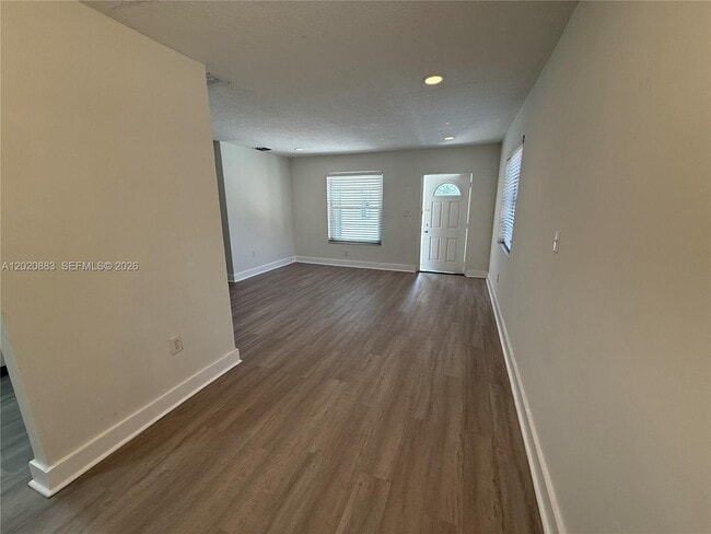 Foto del edificio - 1809 NW 33rd St