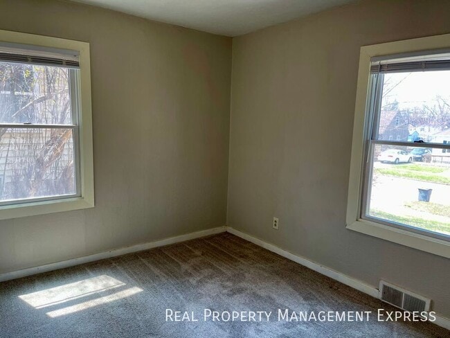 Foto del edificio - Beautiful 3 Bedroom Home in Southwest Siou...