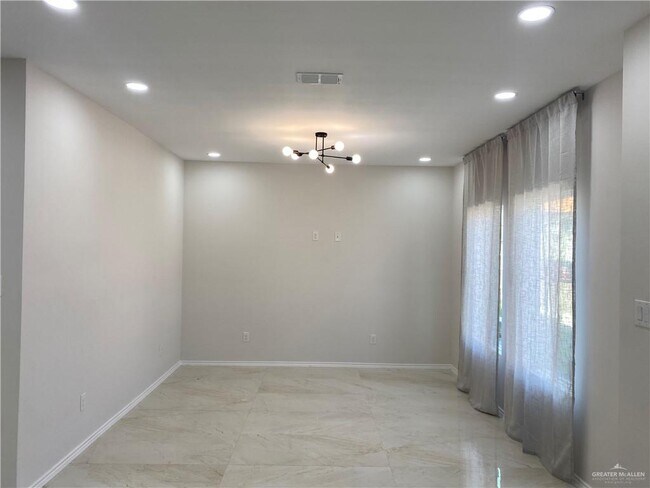 Foto del edificio - 17 Toni Ln