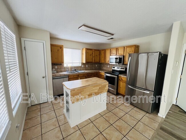 Building Photo - 4257 Altura Mesa Ln NE