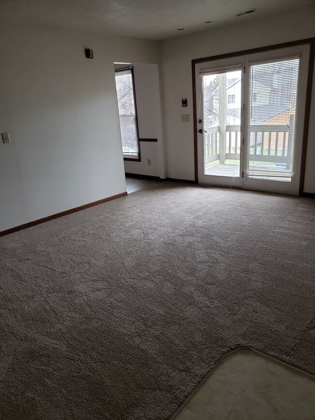 Building Photo - 5742 Ryewyck Dr
