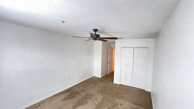 Foto del edificio - 464 Tradition Ln