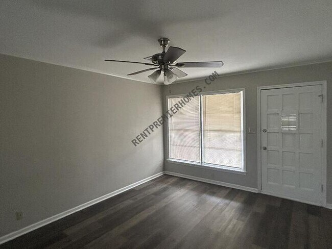 Foto del edificio - 4034 E 27th St