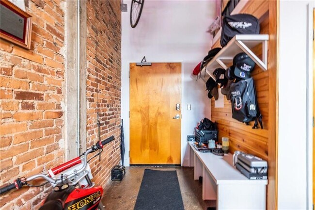 Foto del edificio - 659 Auburn Ave NE