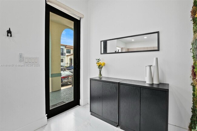 Foto del edificio - 6146 SW 36th Ct