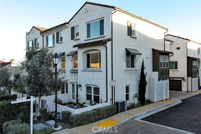 Foto principal - 1200 Oliva Ct