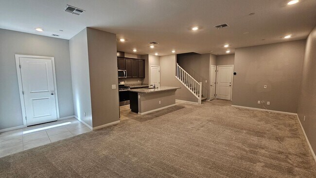Foto del edificio - COMING SOON!  AWESOME SUMMERLIN TOWNHOME!
