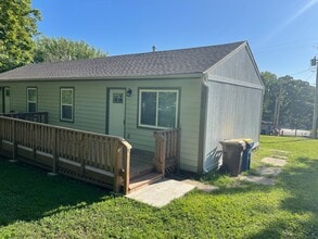 Building Photo - 8255 Center Dr