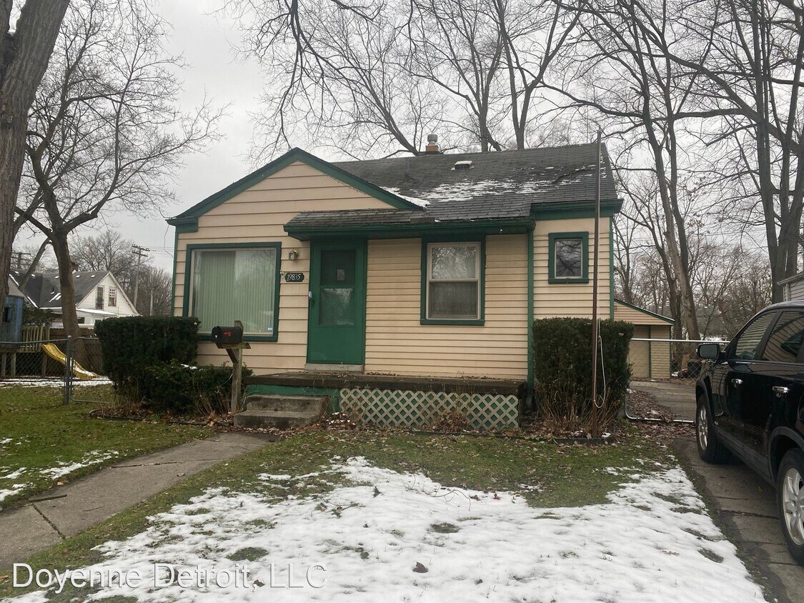 Primary Photo - 5 br, 1 bath House - 19835 Winston