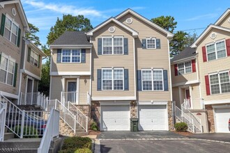 Building Photo - 35 Brock Ln