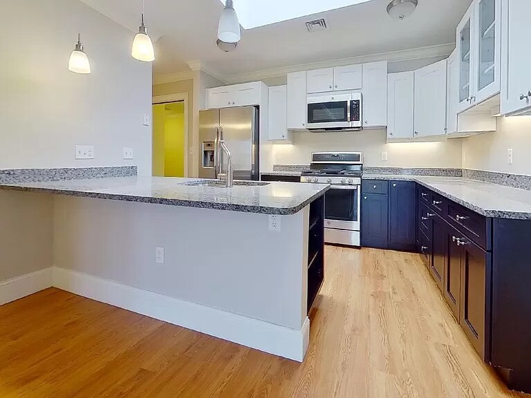 286 Main St Unit 204, Woburn, MA 01801 Apartments in Woburn, MA