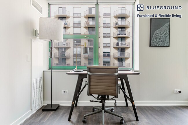 Foto del edificio - 77 W Huron St