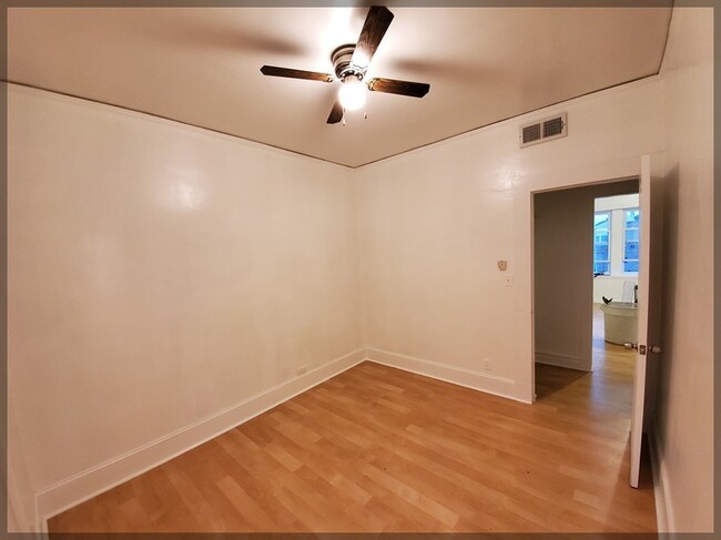 Building Photo - 6021 S Archer Rd