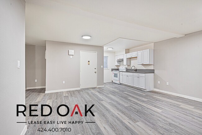 Foto del edificio - 8614 Woodley Ave