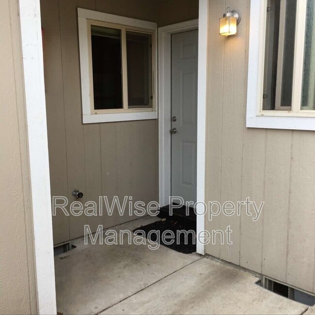 Building Photo - 2436 SW 23rd St
