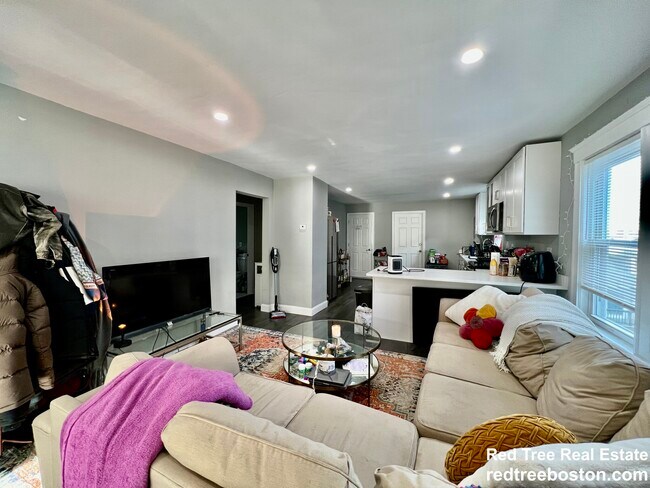 Foto del edificio - 158 Hillside St