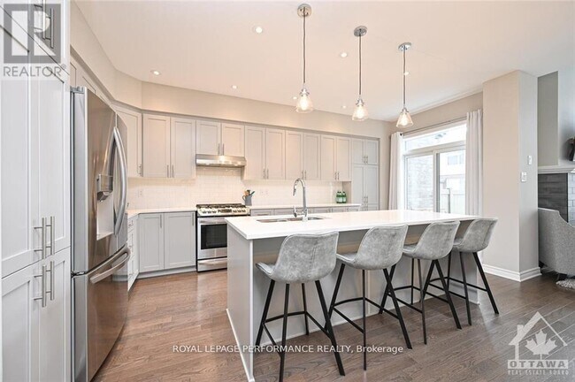 Building Photo - 712 Guardian Grv