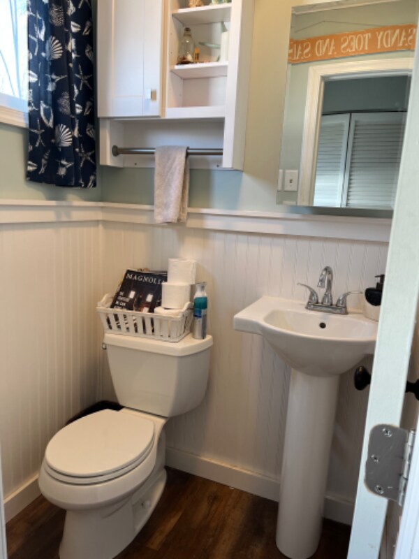 Building Photo - 300 Orinda Dr