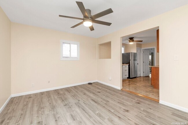 Building Photo - 295 Plain Ct