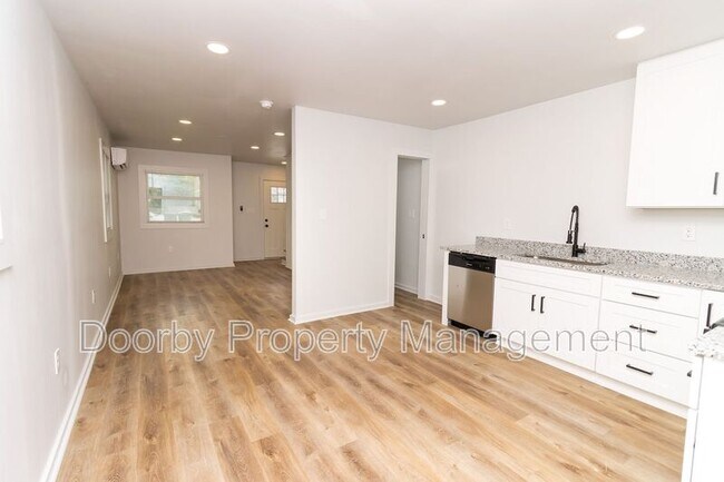 Foto del edificio - 1808 E 13th St