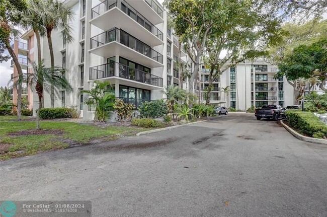 Foto del edificio - 1350 River Reach Dr