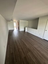 Building Photo - 54 Lancaster Est
