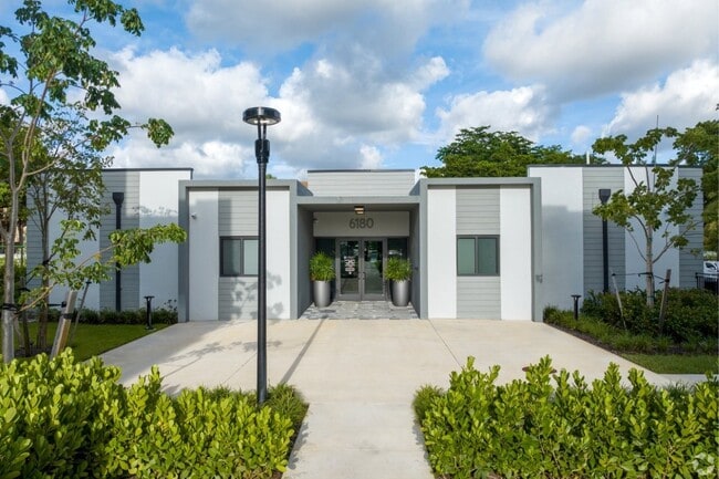 Building Photo - Legacy at Tamarac