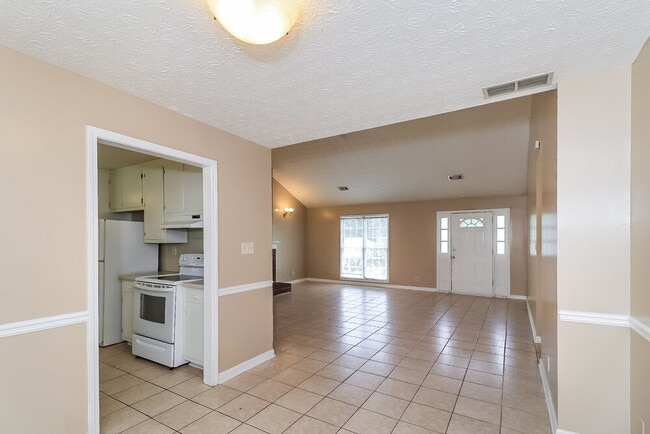 Building Photo - 3935 Willowmeade Dr