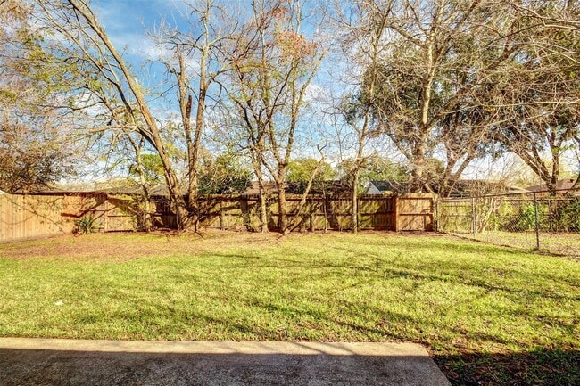 Foto del edificio - 16623 Blackhawk Blvd