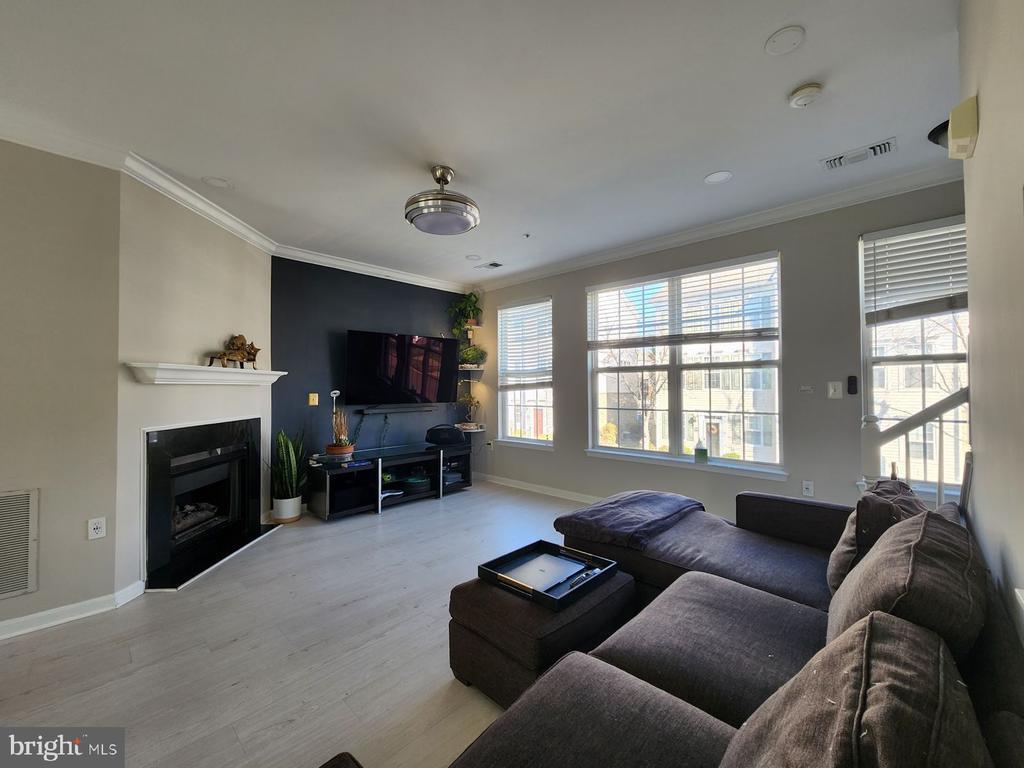 Foto principal - 21834 Jarvis Square