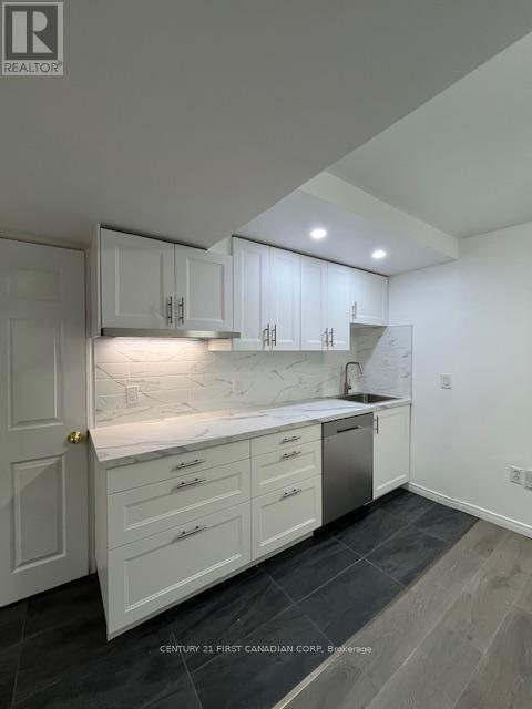 Photo du bâtiment - 1570 Beaverbrook Ave
