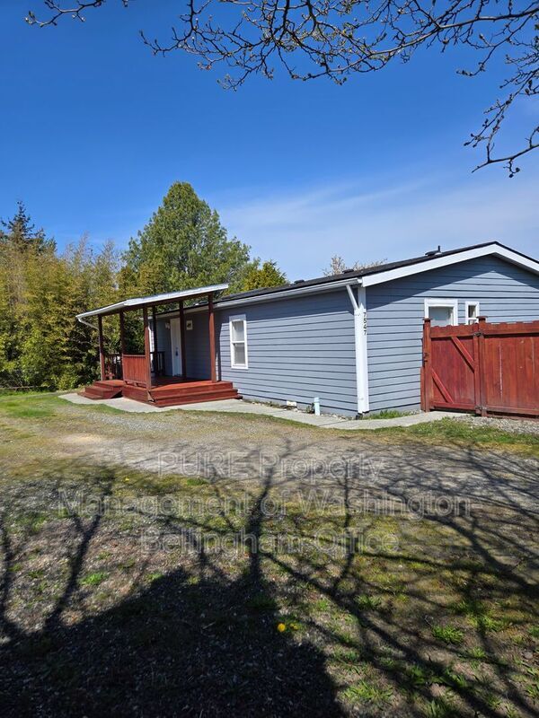 Building Photo - 7547 Roblee Dr