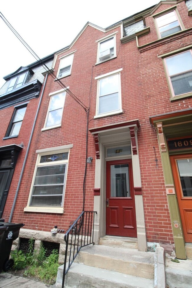 Building Photo - 1611 Susquehanna St