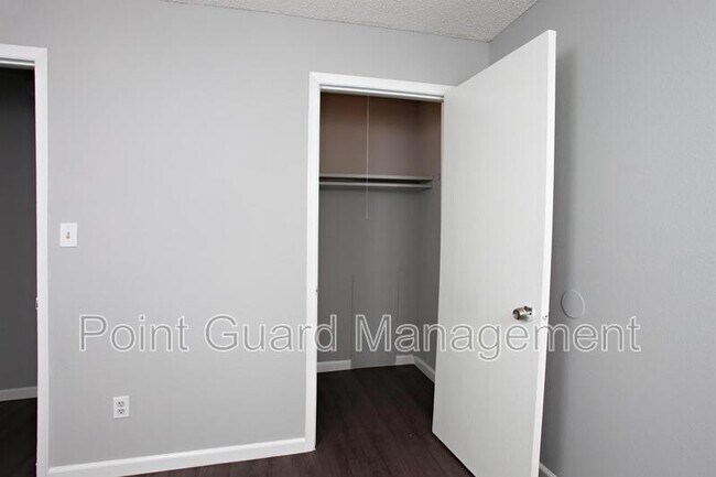 Foto del edificio - 1226 S. Longfellow