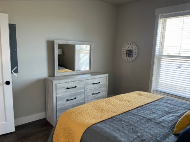 Building Photo - Fully furnished home in heart of newly built subdivision