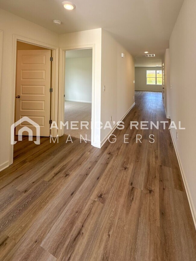 Foto del edificio - Spacious & Modern 4-Bedroom, with Blinds Included!! Retreat in Magnolia Hills - Pet-Friendly! Ava...