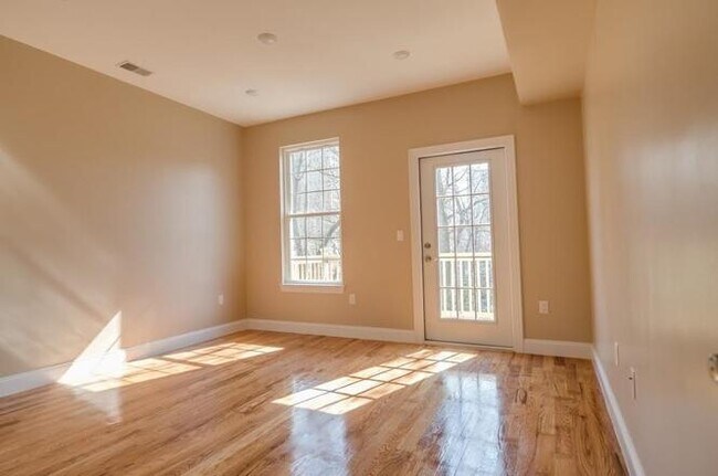 Foto del edificio - 493 Mercer St