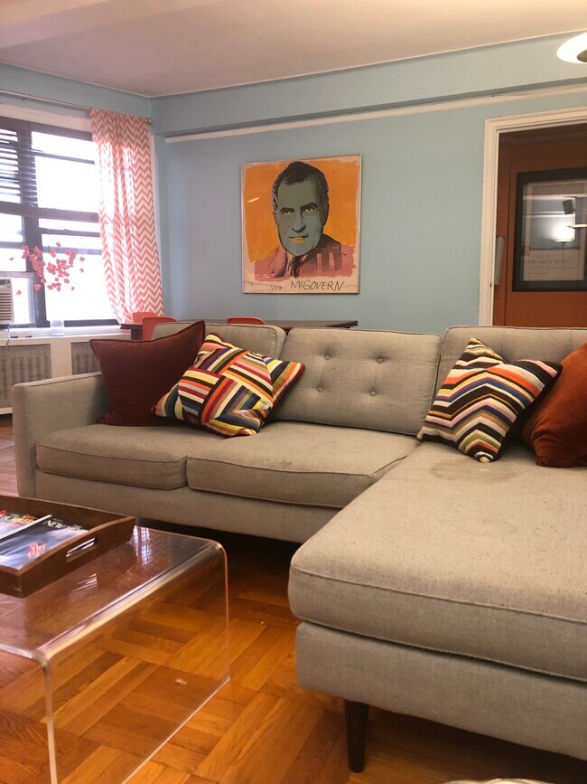 Living Room - 35 W 92nd St