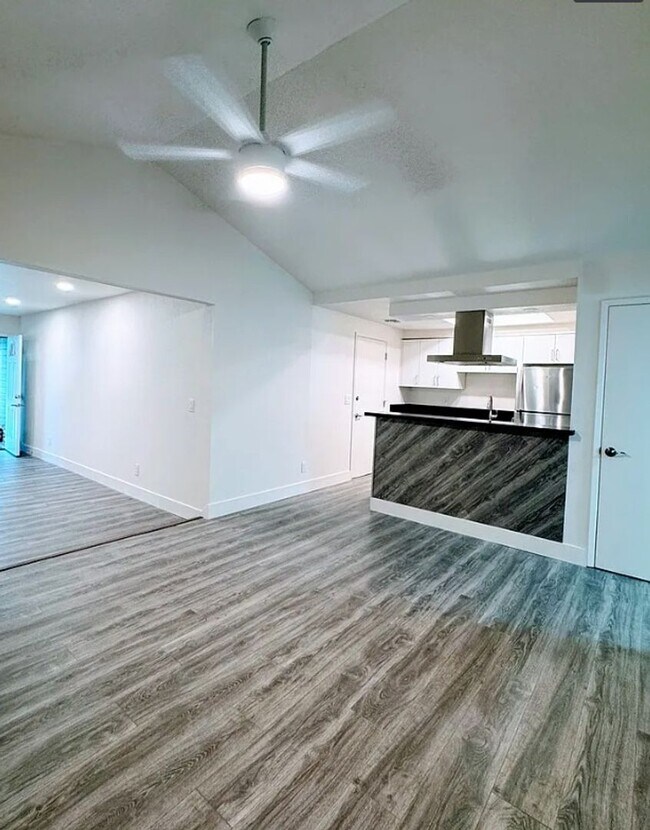 Foto del edificio - Charming 2BR Home w/ Remodeled Updates in Sacramento!